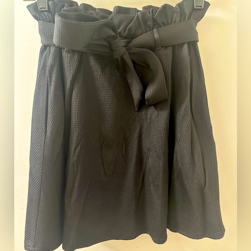 Black Skater Mini Skirt w Removable Belt, Bow Detail and Side Pockets